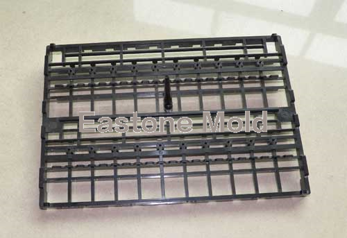 Custom-plastic-molding-factory-(2)